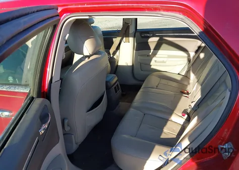 2010 Chrysler 300 Touring/Signature Series/Executive Series z USA, uszkodzony, nr VIN 2C3CA5CV4AH135613